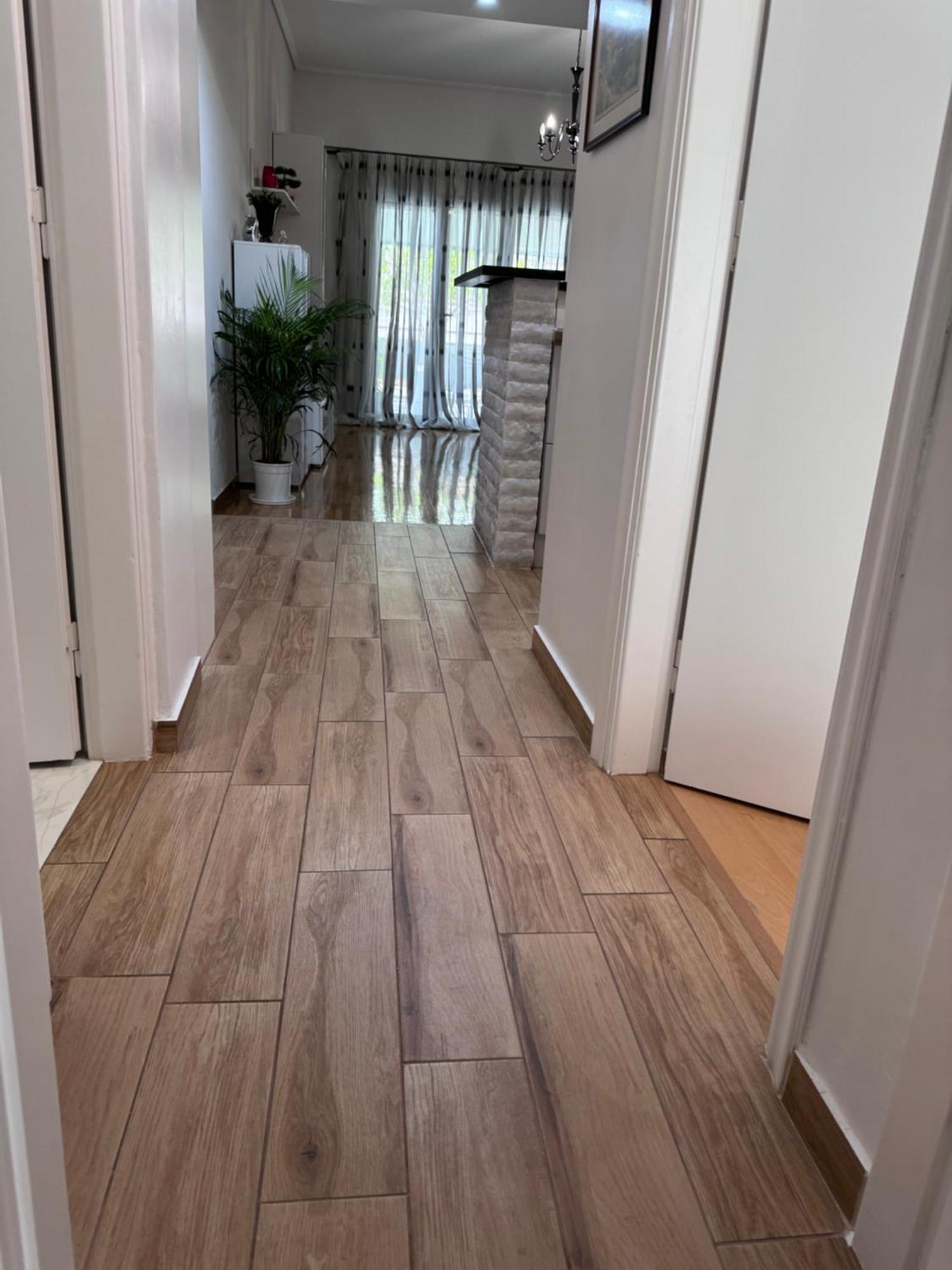 Modern Apartment In Athena Bagian luar foto